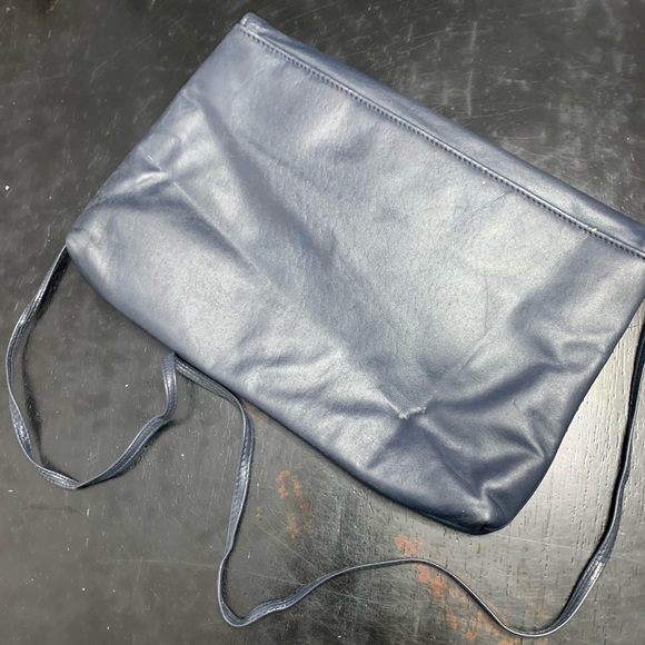 Navy purse - Picture 3 of 3